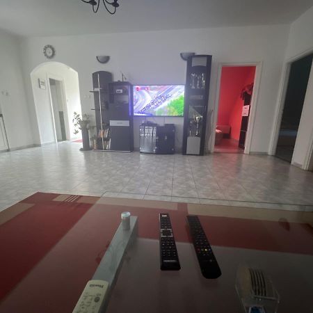 Apartamento Gabe'S Nest Urom Exterior foto